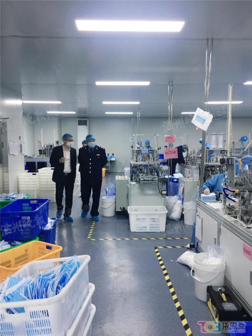 瓯海首个医用口罩生产企业诞生 市监局送证上门助力抗“疫”
